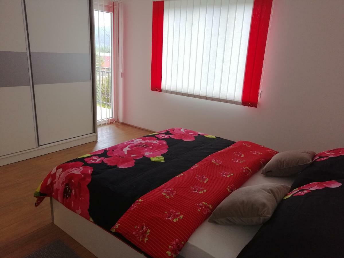 Cosy Apartment Road A6 퓨지네 외부 사진