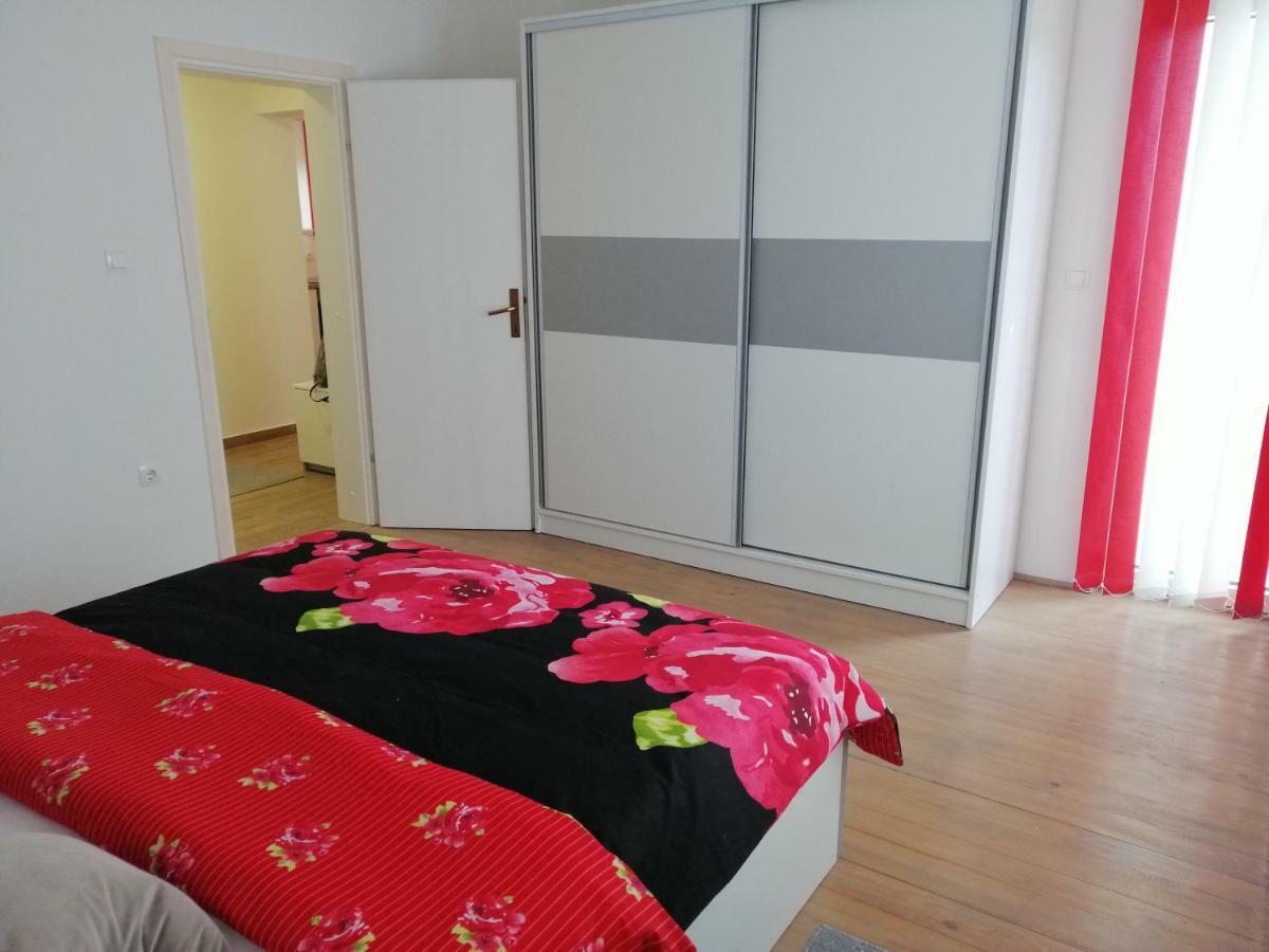 Cosy Apartment Road A6 퓨지네 외부 사진