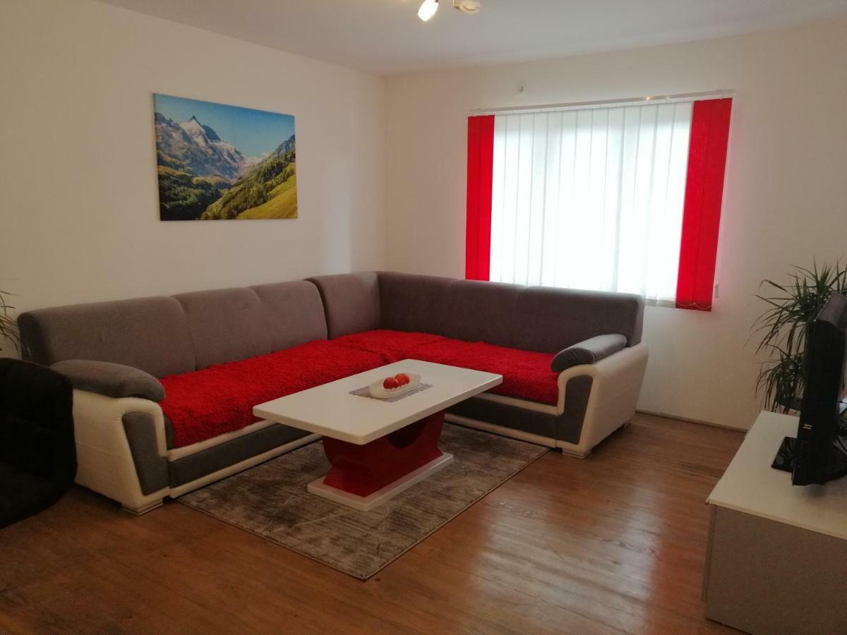 Cosy Apartment Road A6 퓨지네 외부 사진